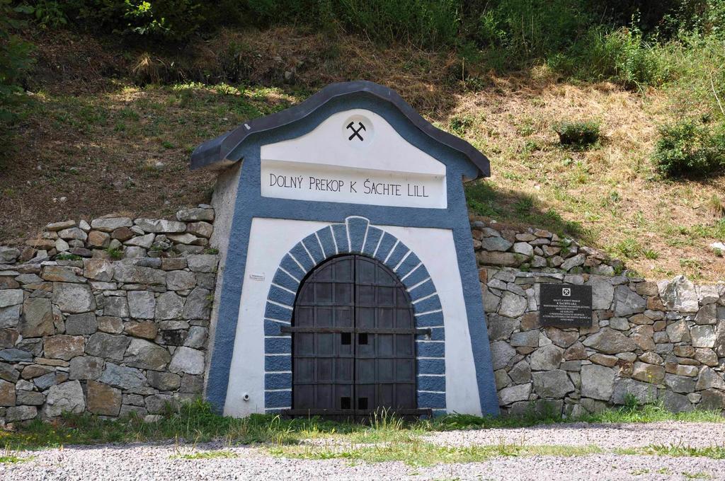 Penzion Bansky Dom Banská Štiavnica 外观 照片